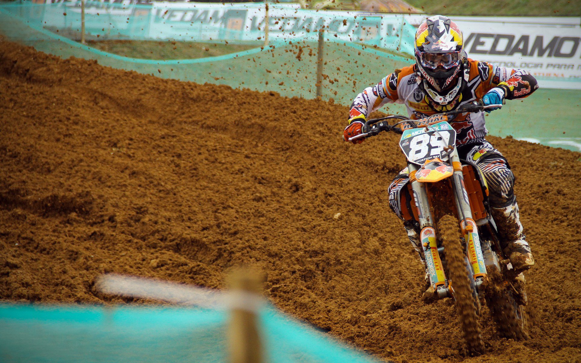 51岁贝嫂打脸现场！每年亏损1亿，强撑有钱人设，用尽了所有力气，贝嫂是干嘛的