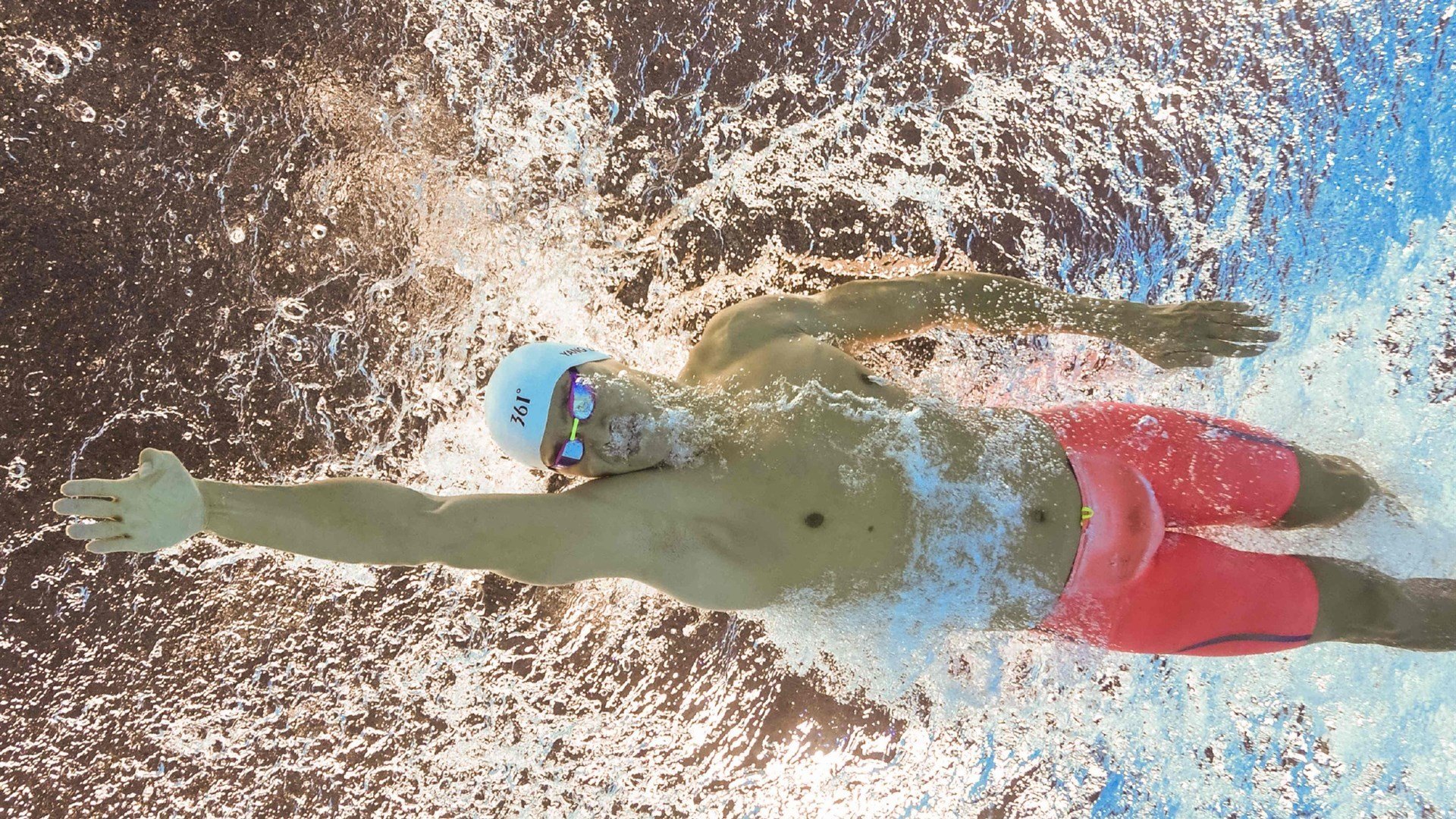 34-4,太疯狂!英超冠军轰34球9连胜完爆对手,位居英超前2,英超38轮顺序